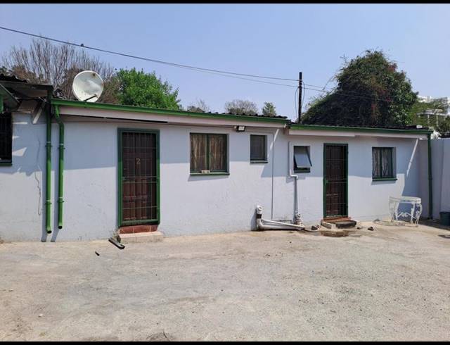 6 BEDROOM HOUSE FOR SALE IN KENSINGTON